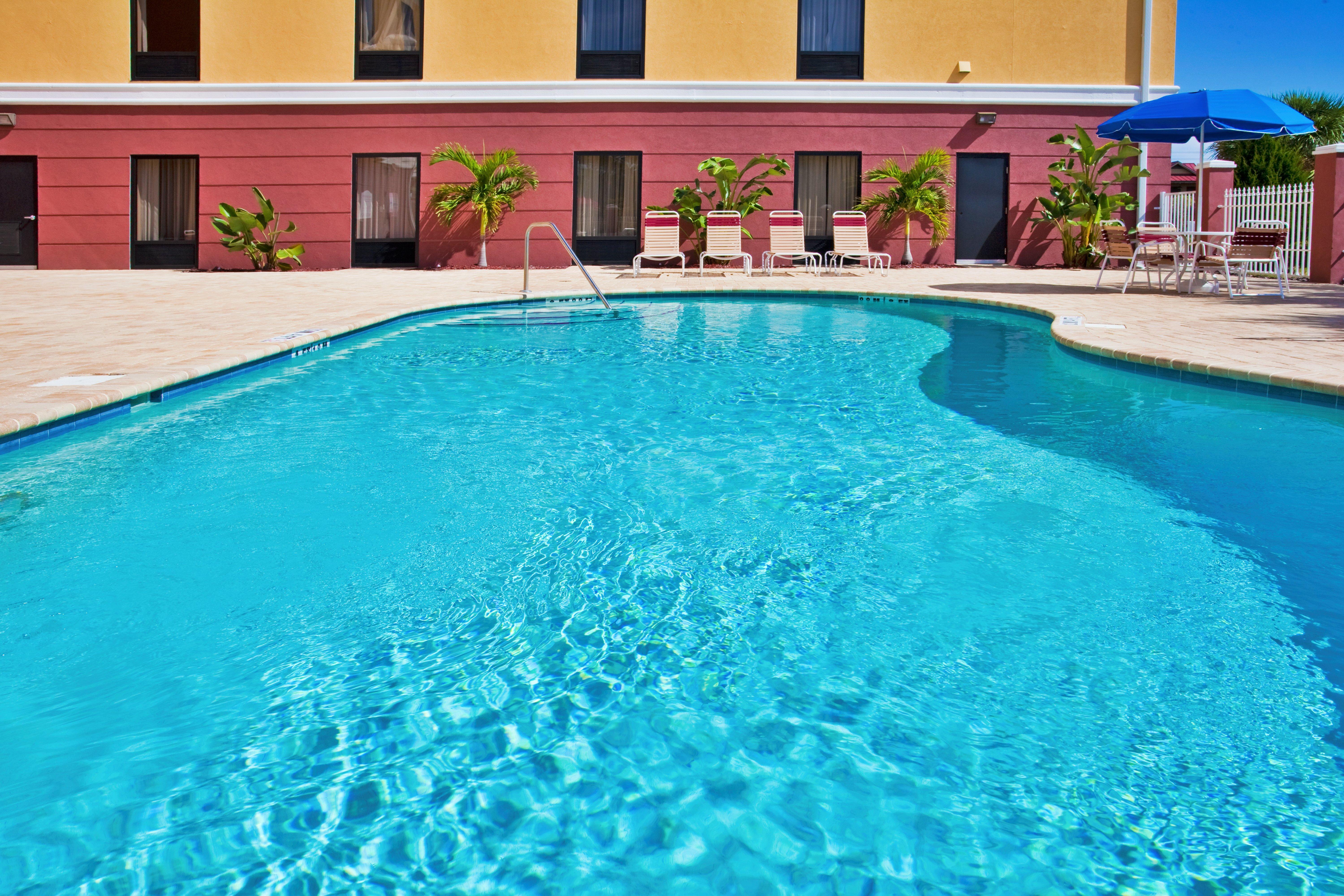Holiday Inn Express Hotel & Suites Port Richey By Ihg Exterior foto